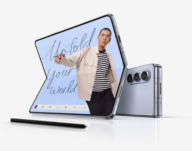 Samsung Galaxy Z Fold 5 256GB - Image 3