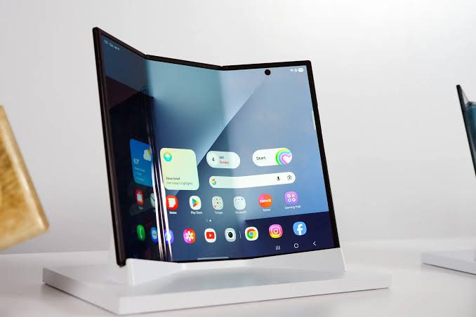 Samsung Galaxy Trifold 1TB - Image 5